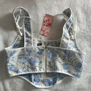 SHEIN blue and white floral print corset top
SHEIN MOD 
NWT size M